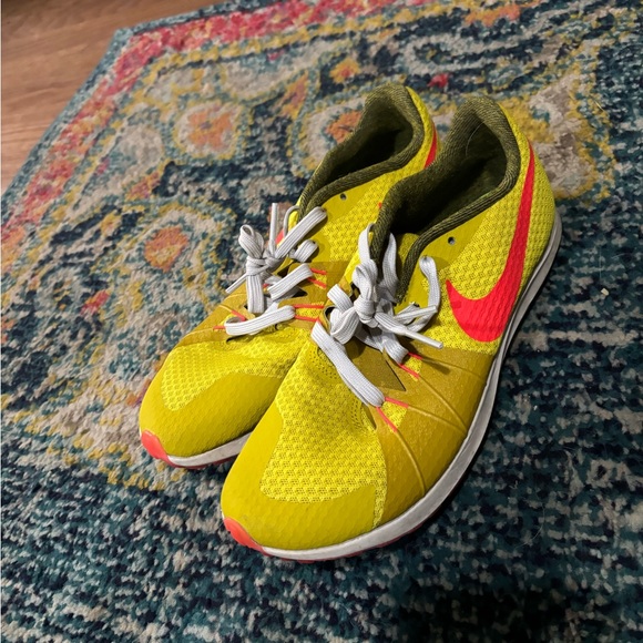 nike running spikes - Picture 2 of 3